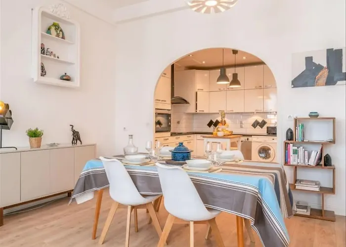 - Grande - Luxueux Pied A Terre דירה *